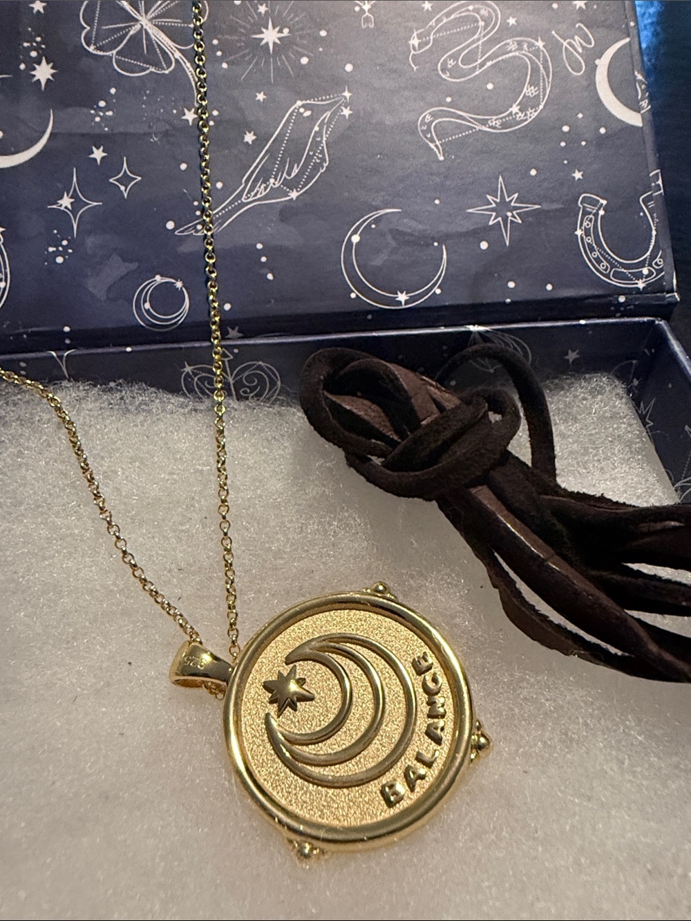 Jane Win Balance JW Original Gold Pendant Coin Necklace NWT - Picture 5 of 7